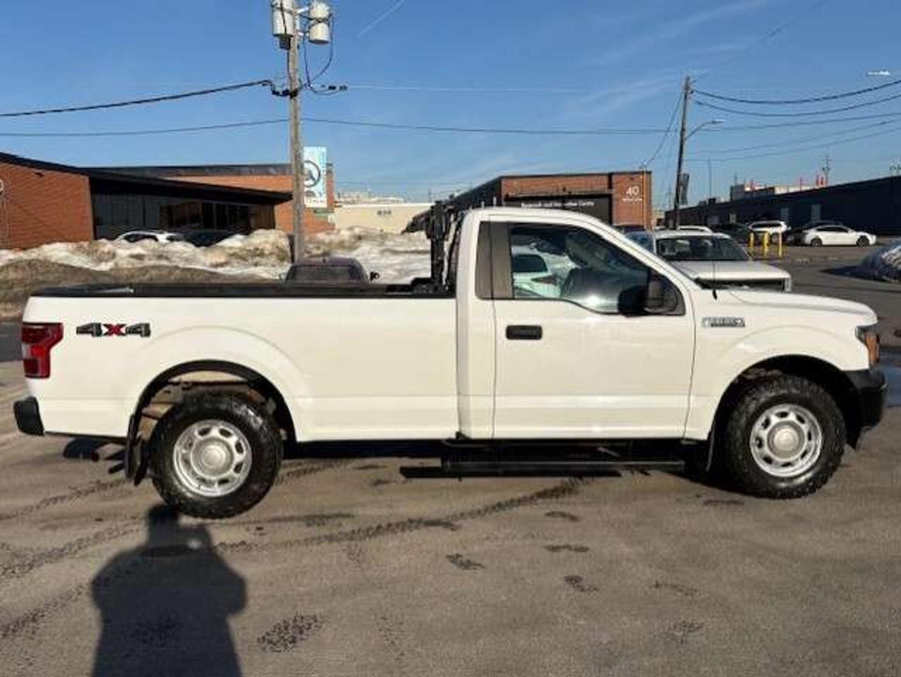2018 Ford F-150 XL 4WD REGULAR CAB 8' LONG BOX-1 OWNER-CERTIFIED! Photo