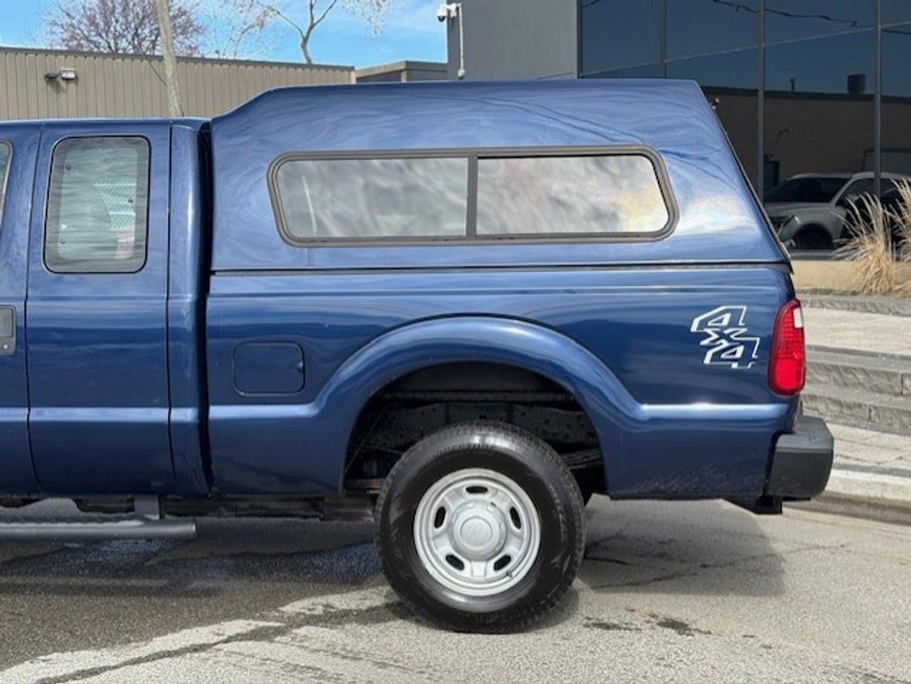 2012 Ford F-250 4WD SUPER CAB-SHORT BOX-CAP-CARGO SLIDE-CERTIFIED Photo2