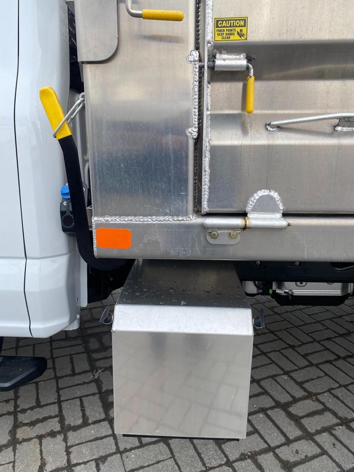 2026 Ford F-550 Chassis  Photo3