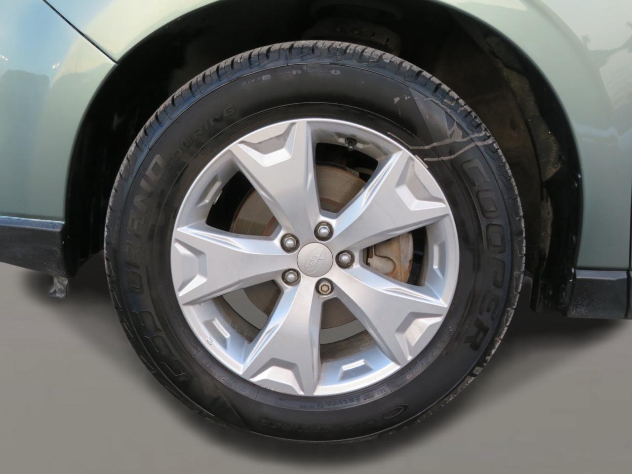 2014 Subaru Forester 5dr Wgn Auto 2.5i Touring Photo