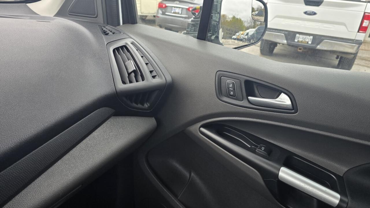 2023 Ford Transit Connect XLT - 2.0L Gas - Shelves - Cruise/BlindSpot/Camera Photo