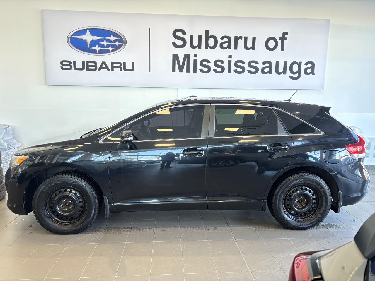 2016 Toyota Venza XLE   AWD   NAVI   2 SETS OF RIMS/TIRES  SOLD ASIS Photo