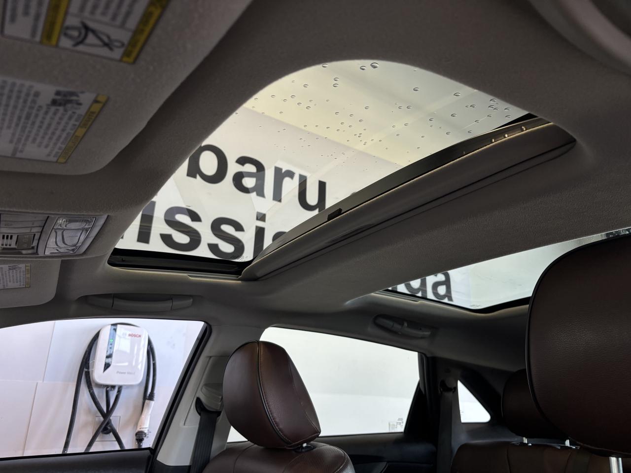 2016 Toyota Venza XLE   AWD   NAVI   2 SETS OF RIMS/TIRES  SOLD ASIS Photo