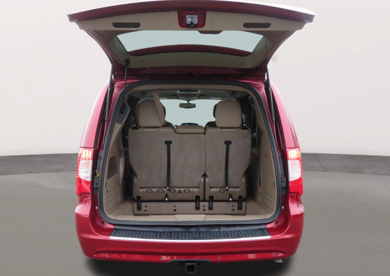 2015 Chrysler Town & Country 4dr Wgn Touring w/Leather Photo