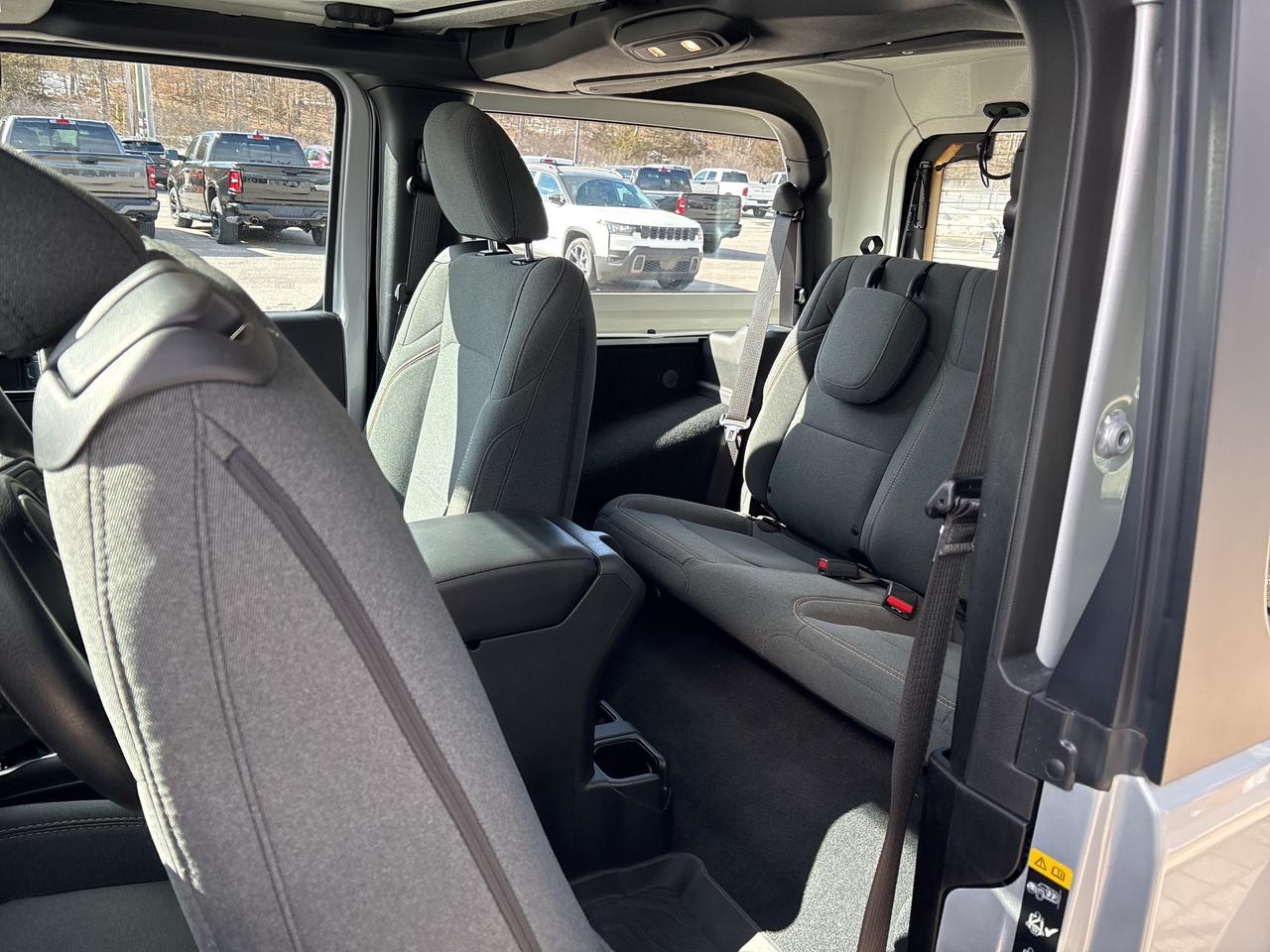 2024 Jeep Wrangler SPORT Photo