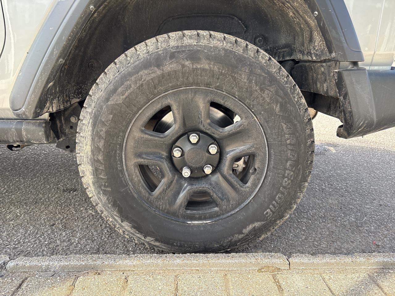 2024 Jeep Wrangler SPORT Photo