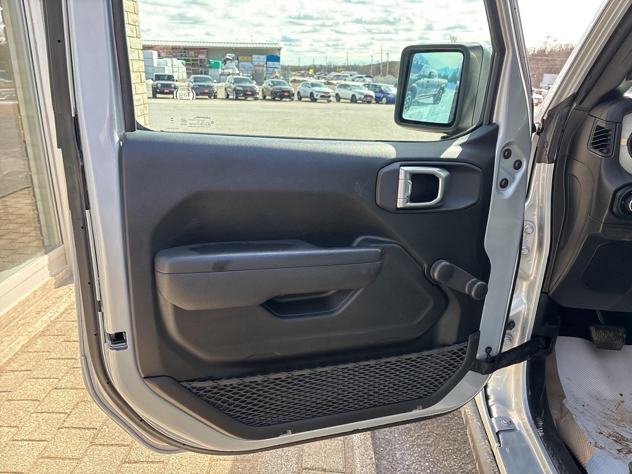 2024 Jeep Wrangler SPORT Photo