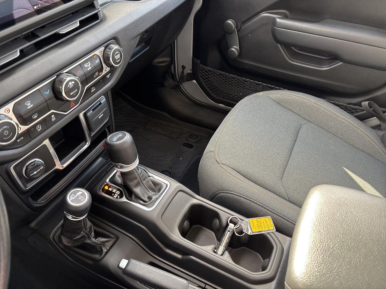 2024 Jeep Wrangler SPORT Photo