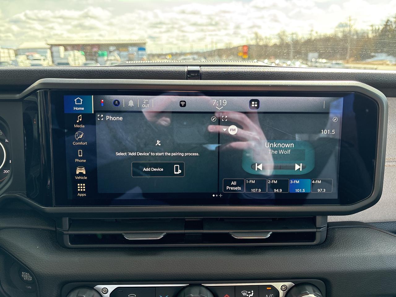 2024 Jeep Wrangler SPORT Photo