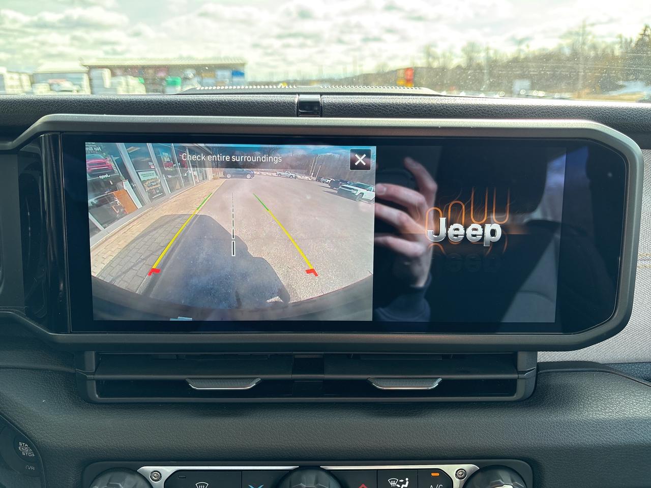 2024 Jeep Wrangler SPORT Photo