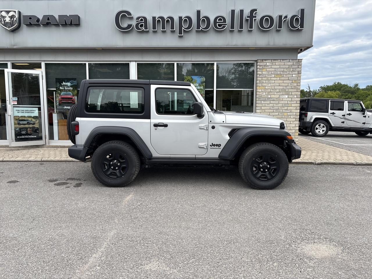 2024 Jeep Wrangler SPORT Photo