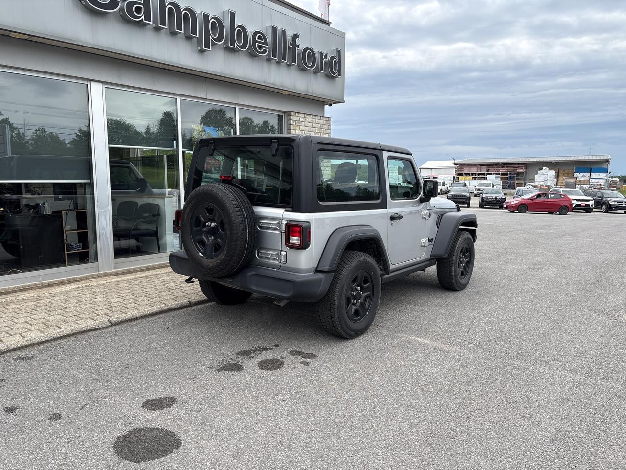 2024 Jeep Wrangler SPORT Photo