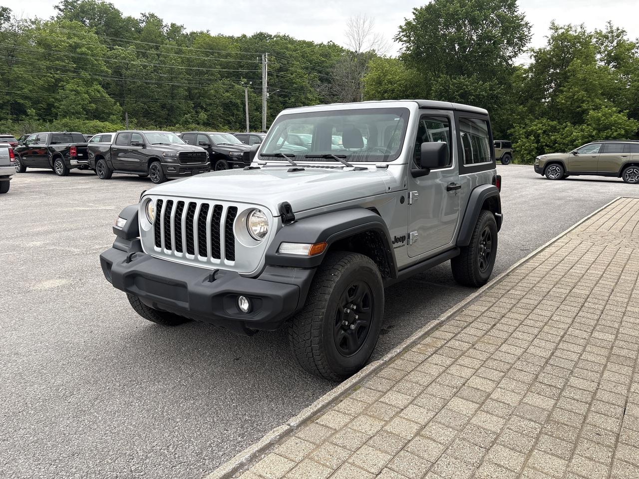 2024 Jeep Wrangler SPORT Photo0