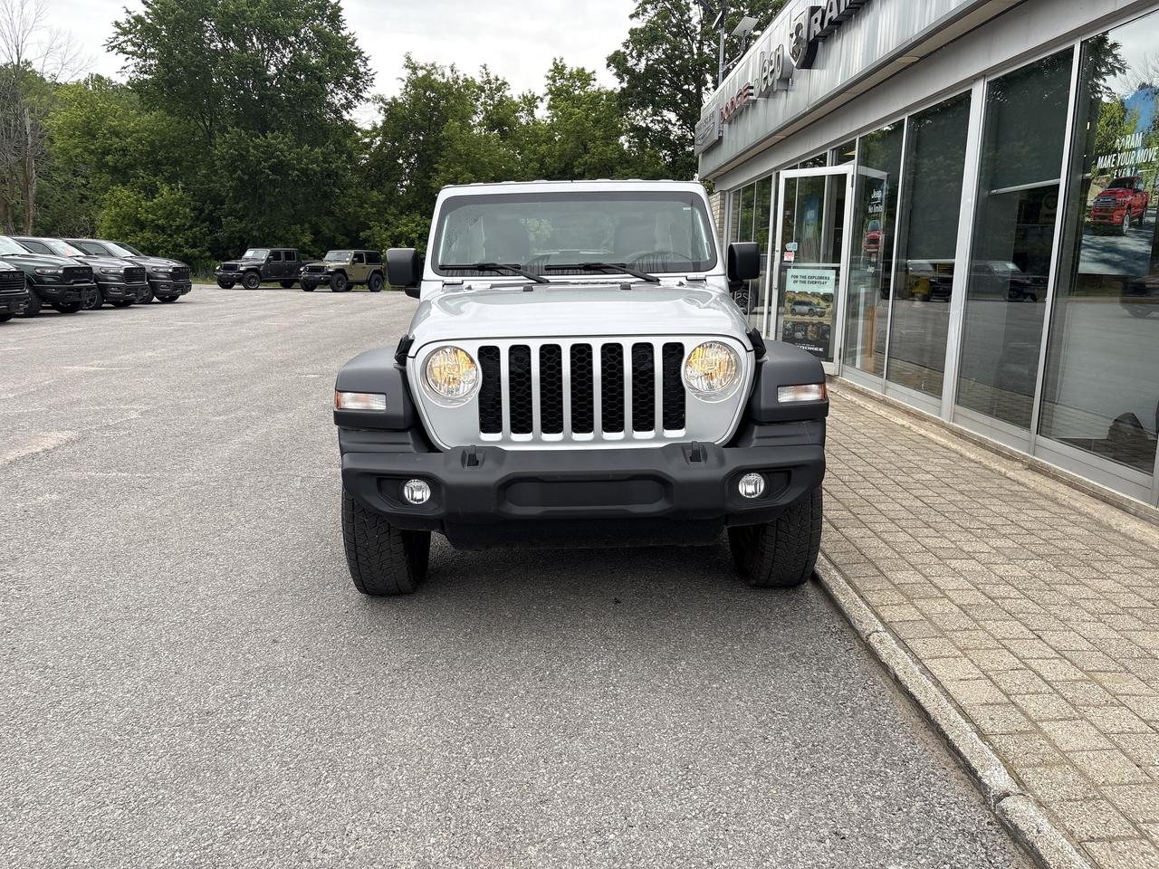 2024 Jeep Wrangler SPORT Photo