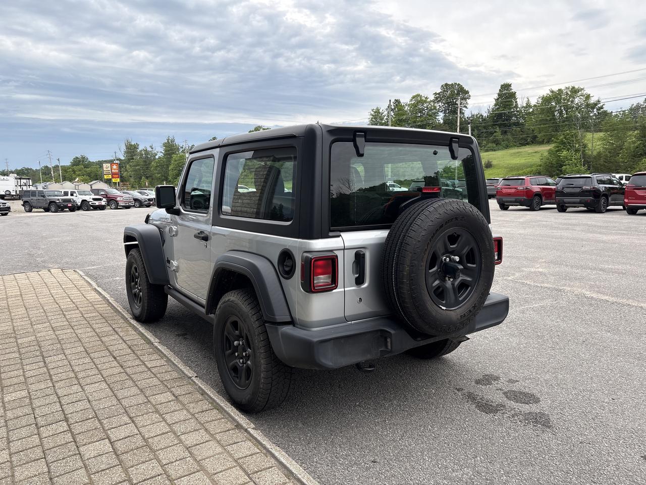 2024 Jeep Wrangler SPORT Photo