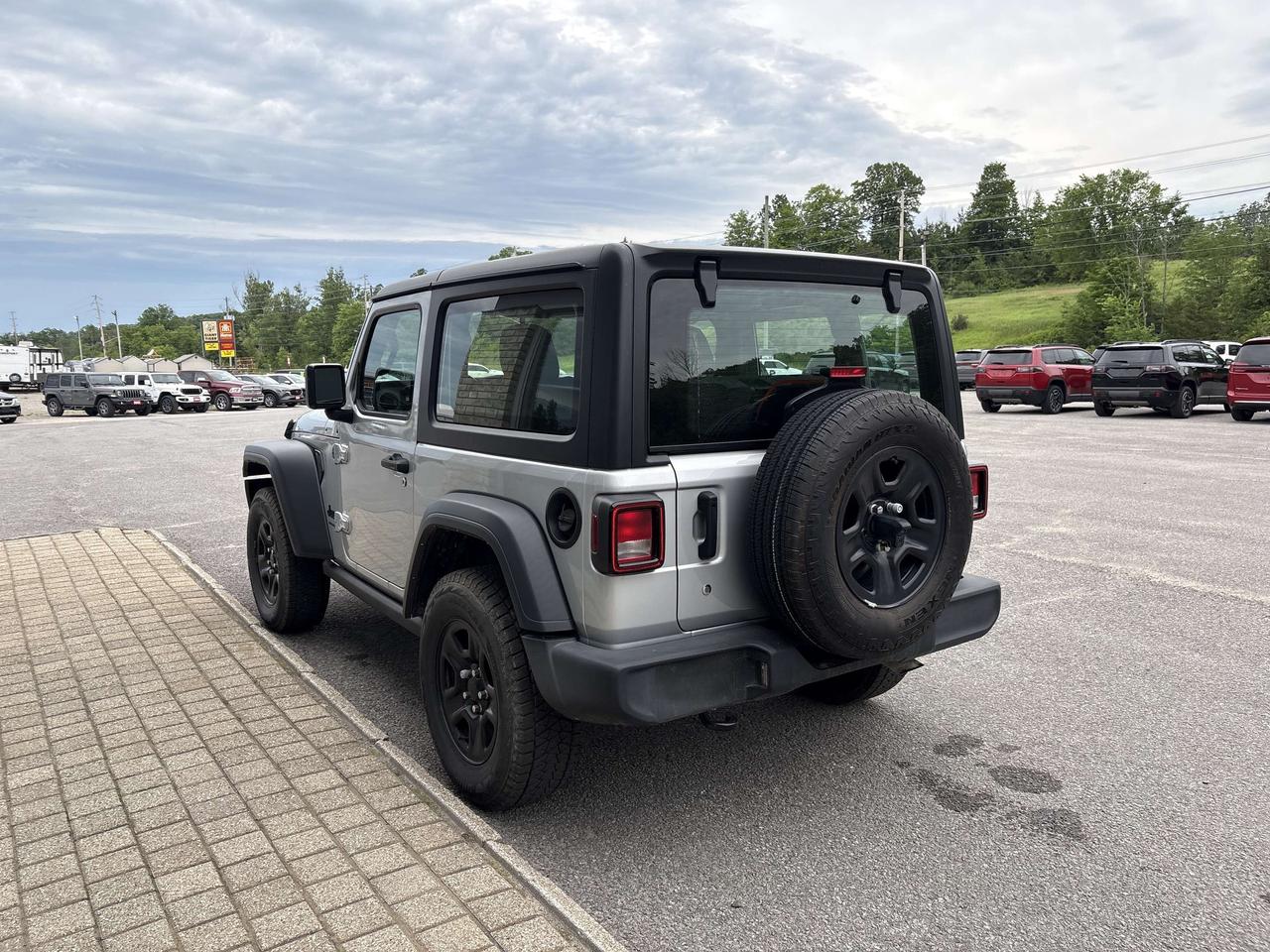 2024 Jeep Wrangler SPORT Photo