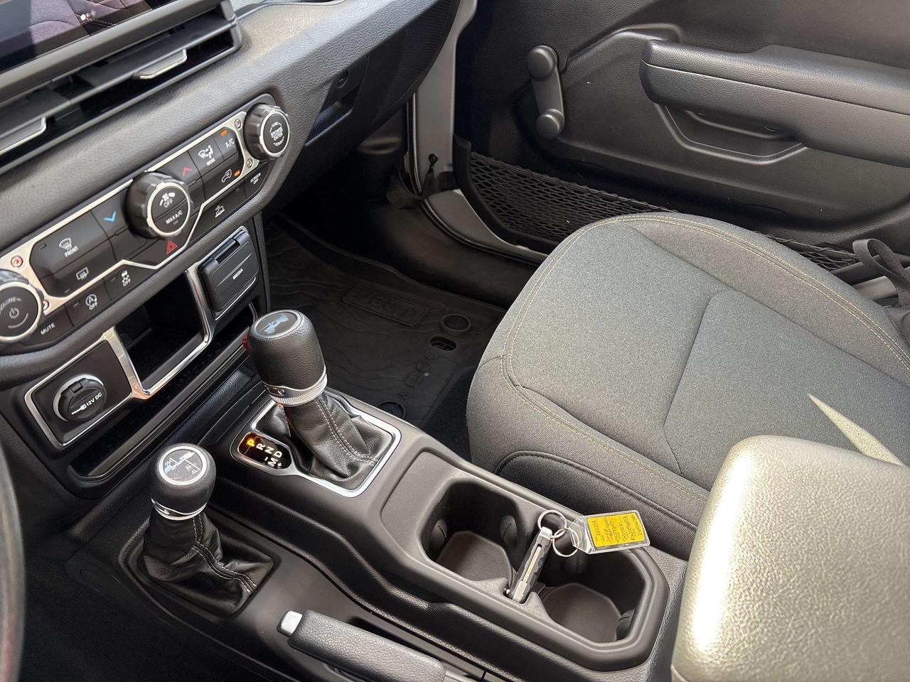 2024 Jeep Wrangler SPORT Photo