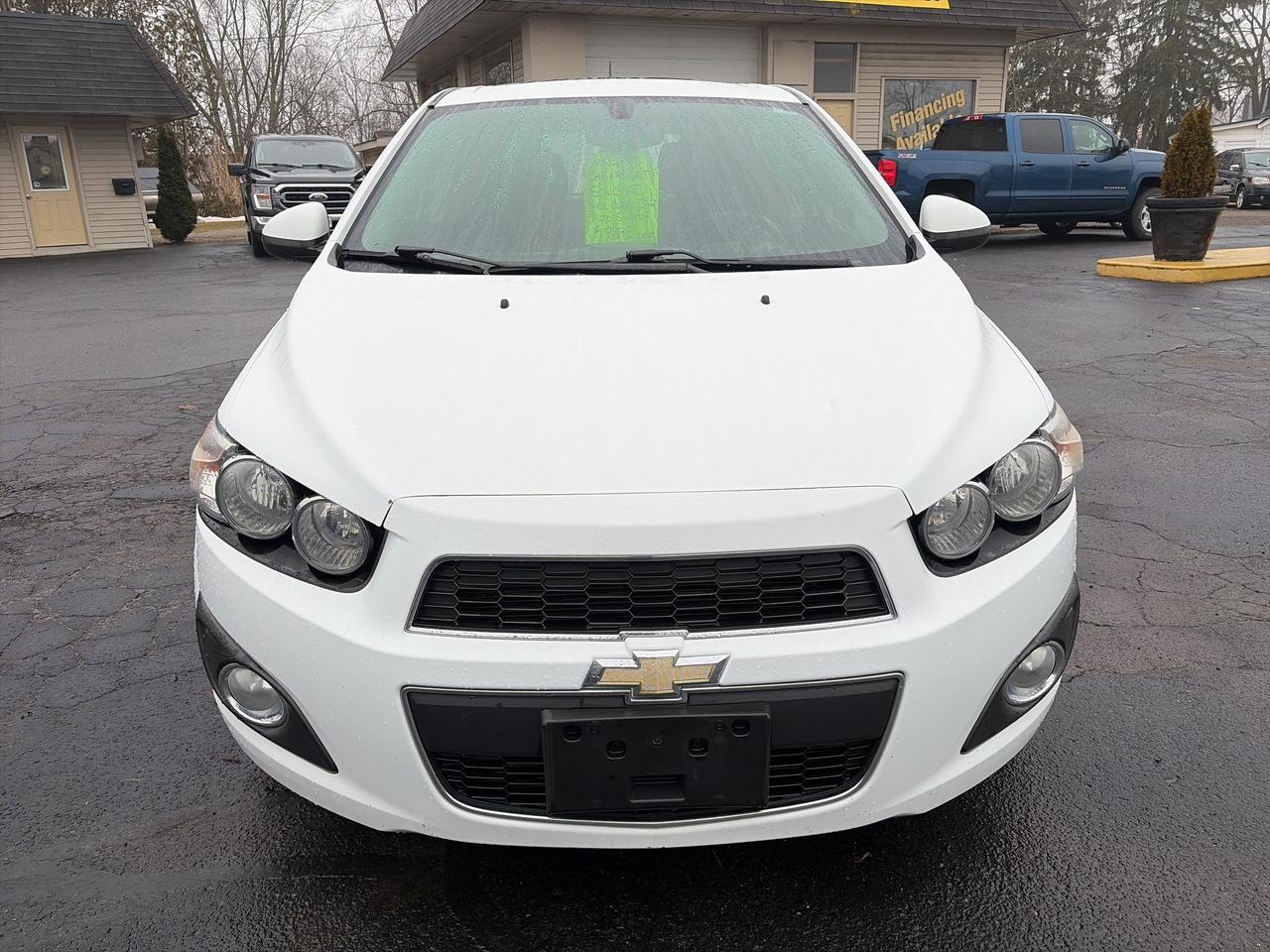 2016 Chevrolet Sonic LT-SUNROOF-CLEAN CARFAX-DRIVES EXCELLENT Photo