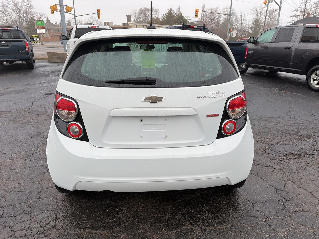 2016 Chevrolet Sonic LT-SUNROOF-CLEAN CARFAX-DRIVES EXCELLENT Photo
