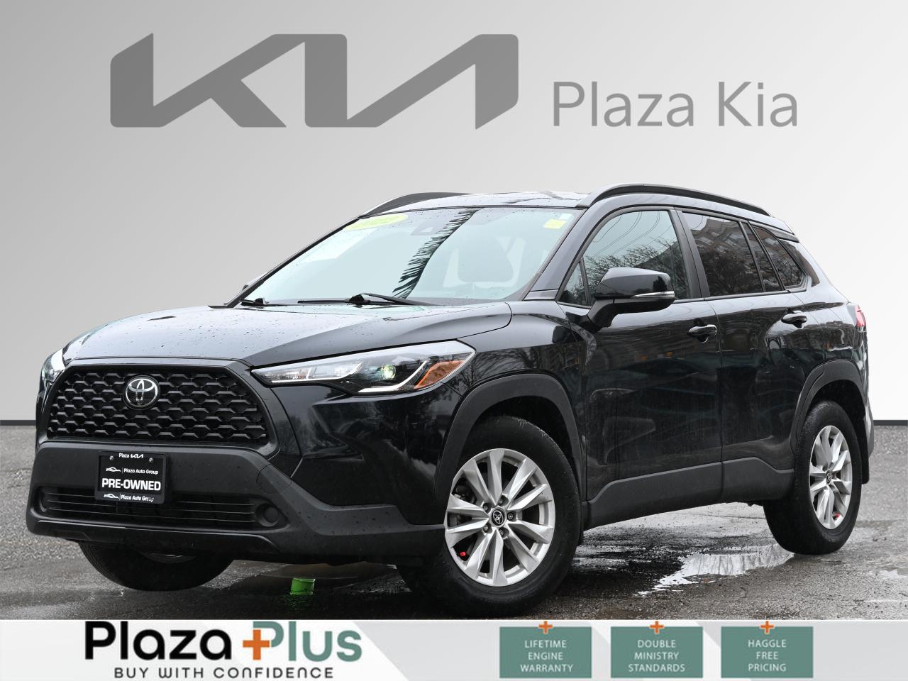 2022 Toyota Corolla Cross LE Photo