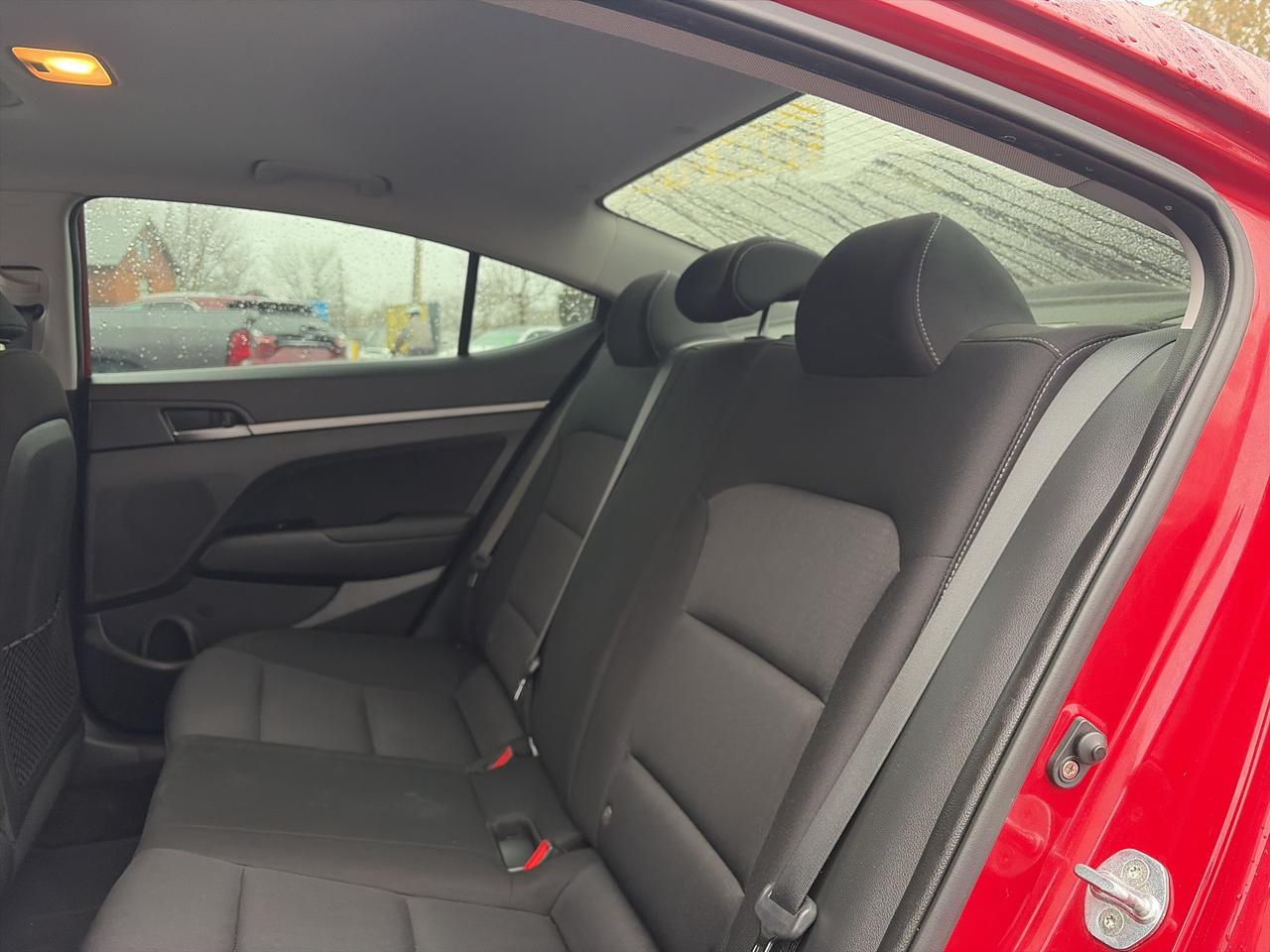 2018 Hyundai Elantra GL-SE-SUNROOF-LOW KM-CLEAN! Photo
