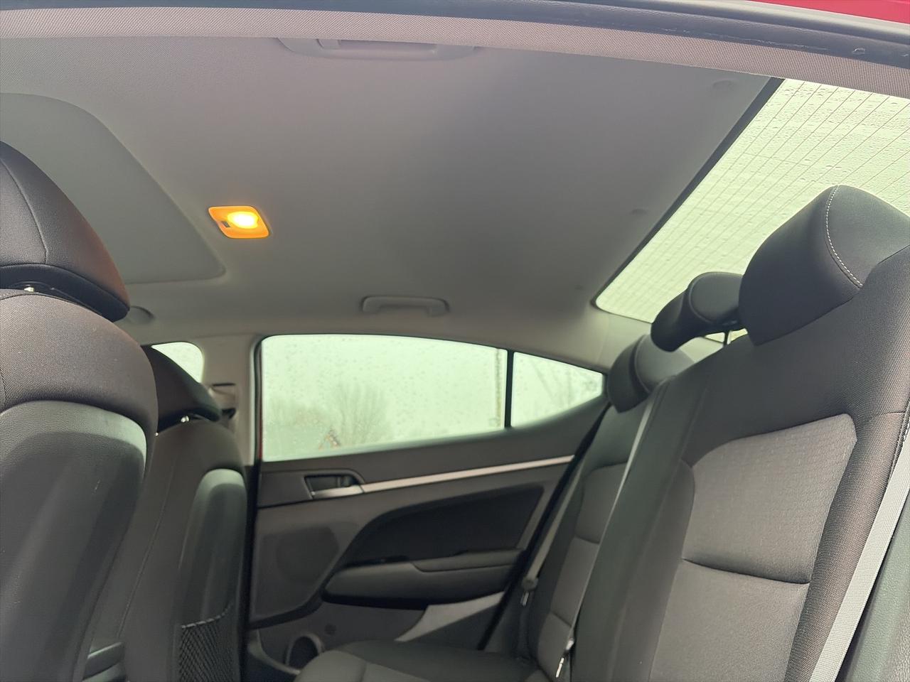 2018 Hyundai Elantra GL-SE-SUNROOF-LOW KM-CLEAN! Photo