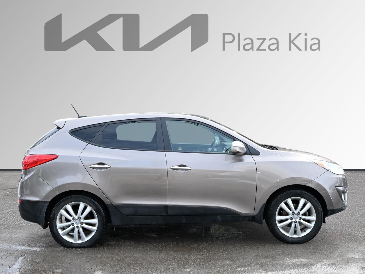 2011 Hyundai Tucson Limited w/Nav Photo2