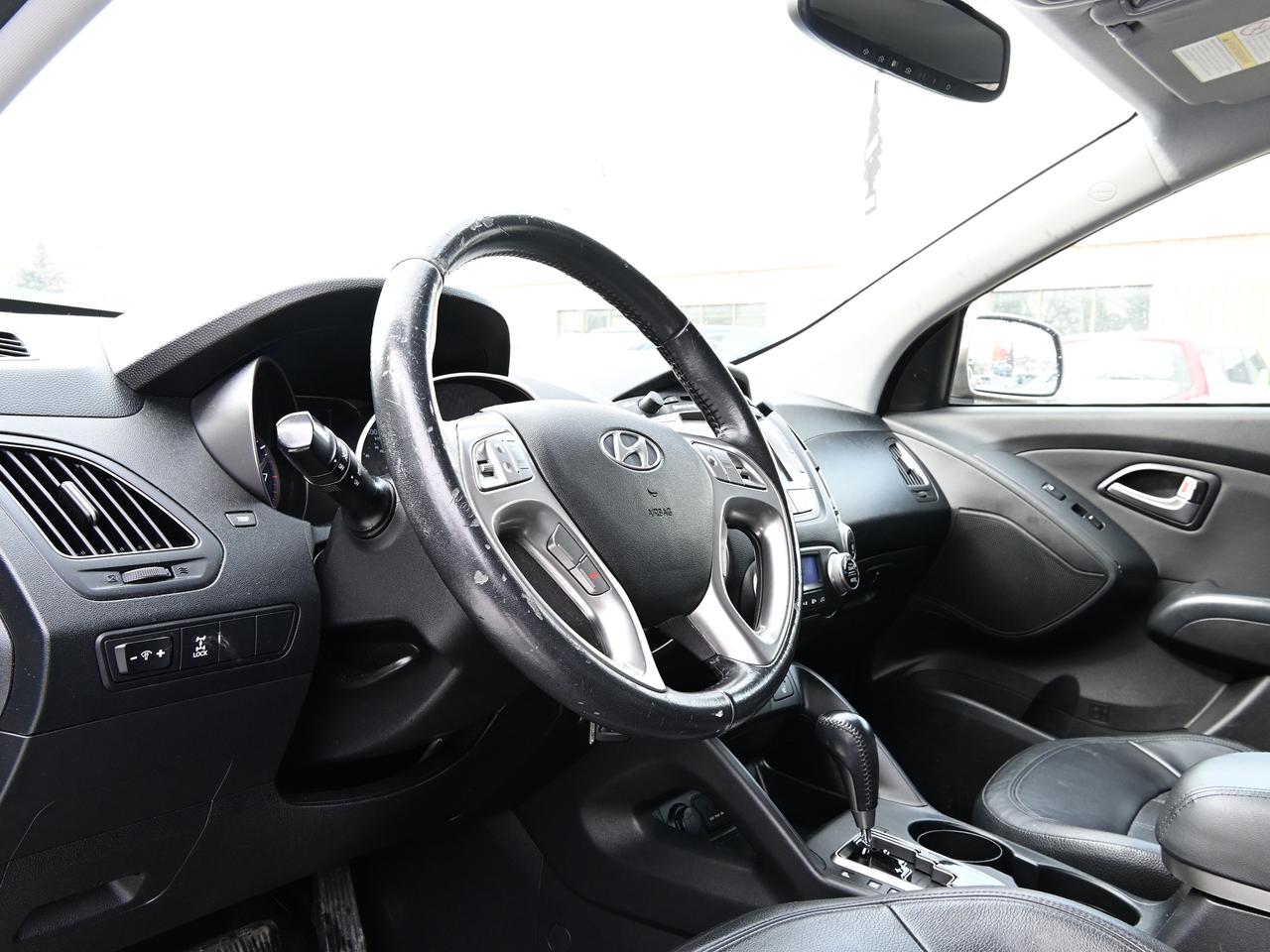 2011 Hyundai Tucson Limited w/Nav Photo