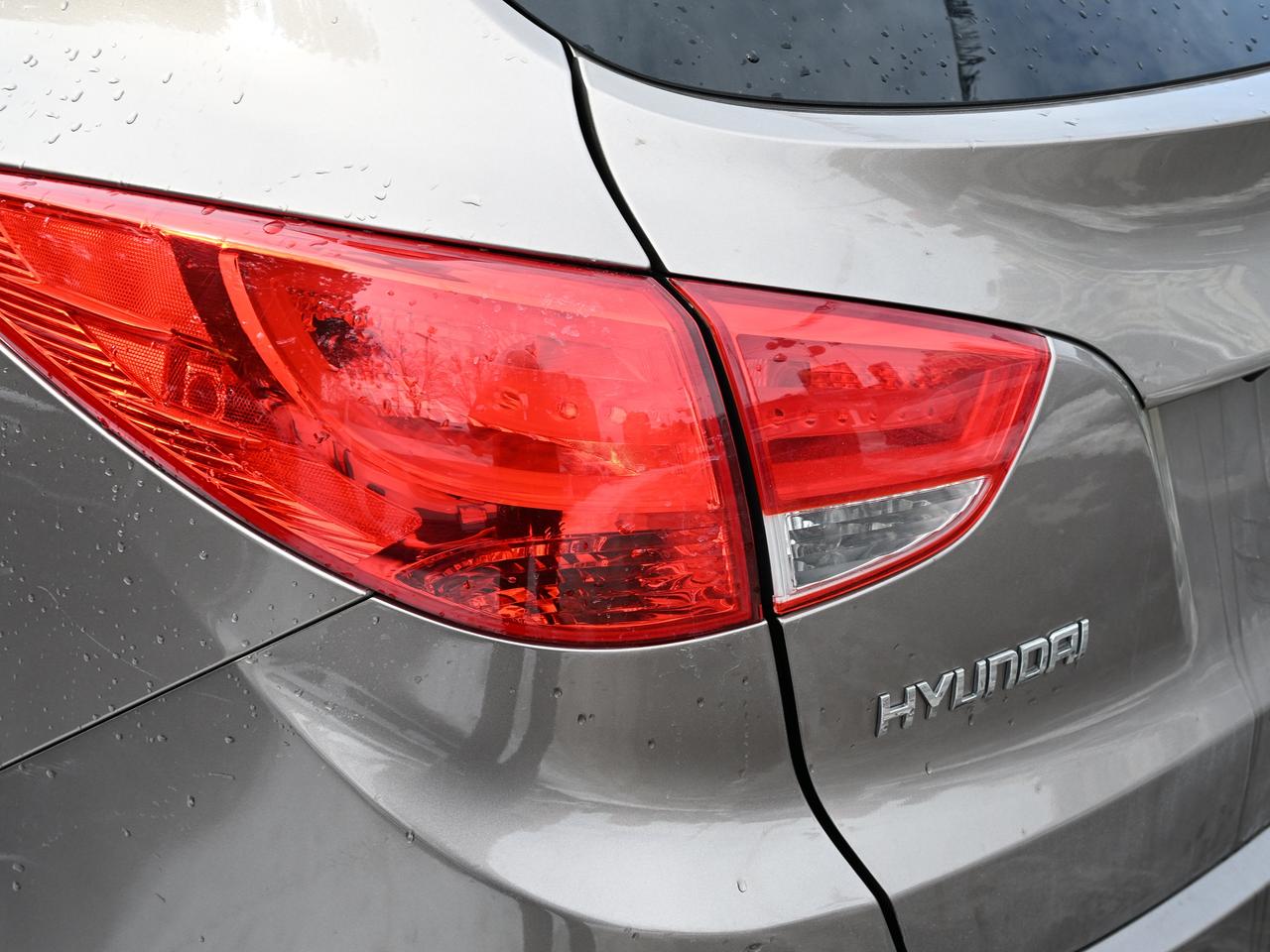 2011 Hyundai Tucson Limited w/Nav Photo