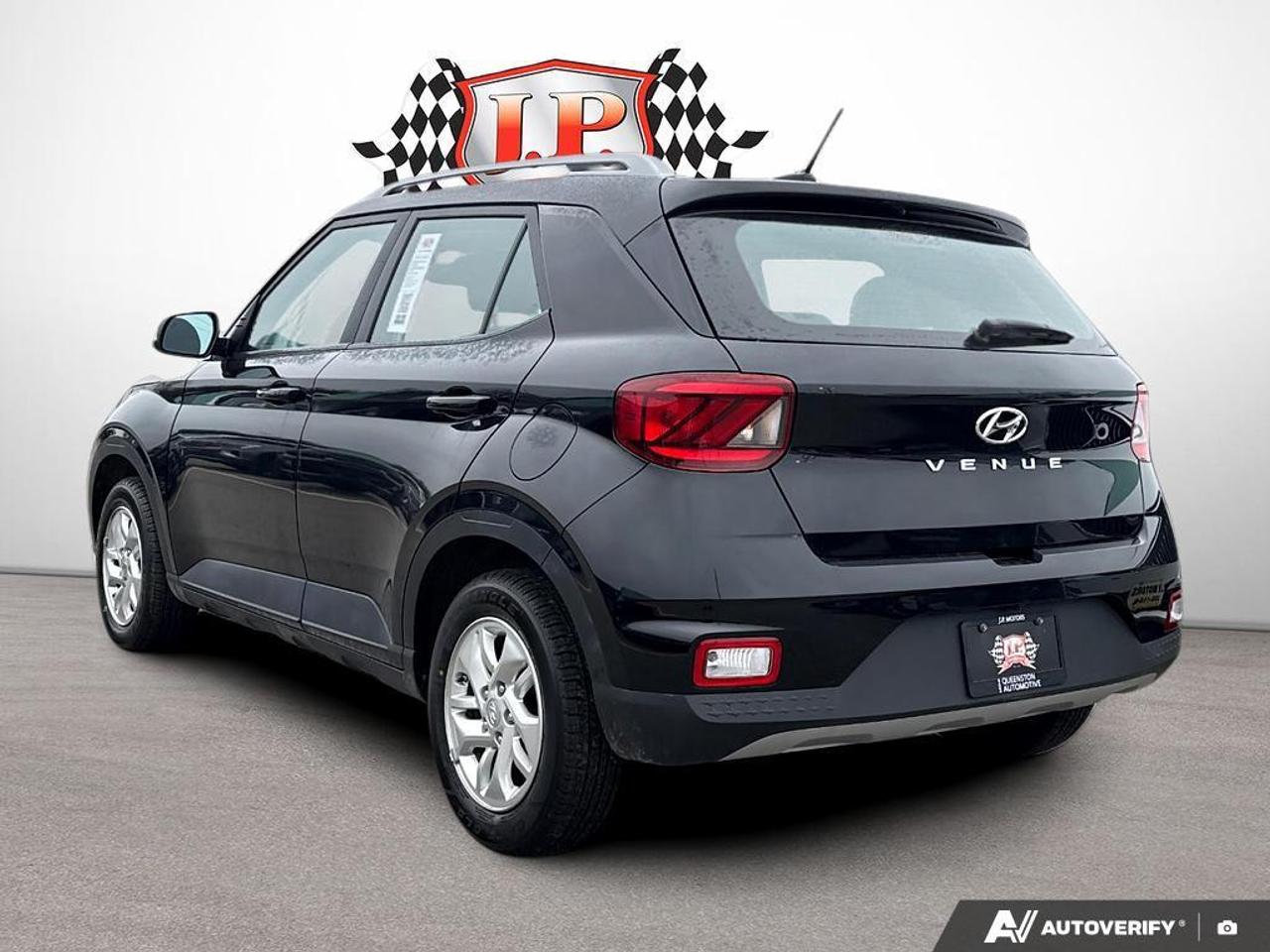2024 Hyundai Venue Preferred BACKUP CAM   HEATED SEATS   LANE ASSIST Photo3