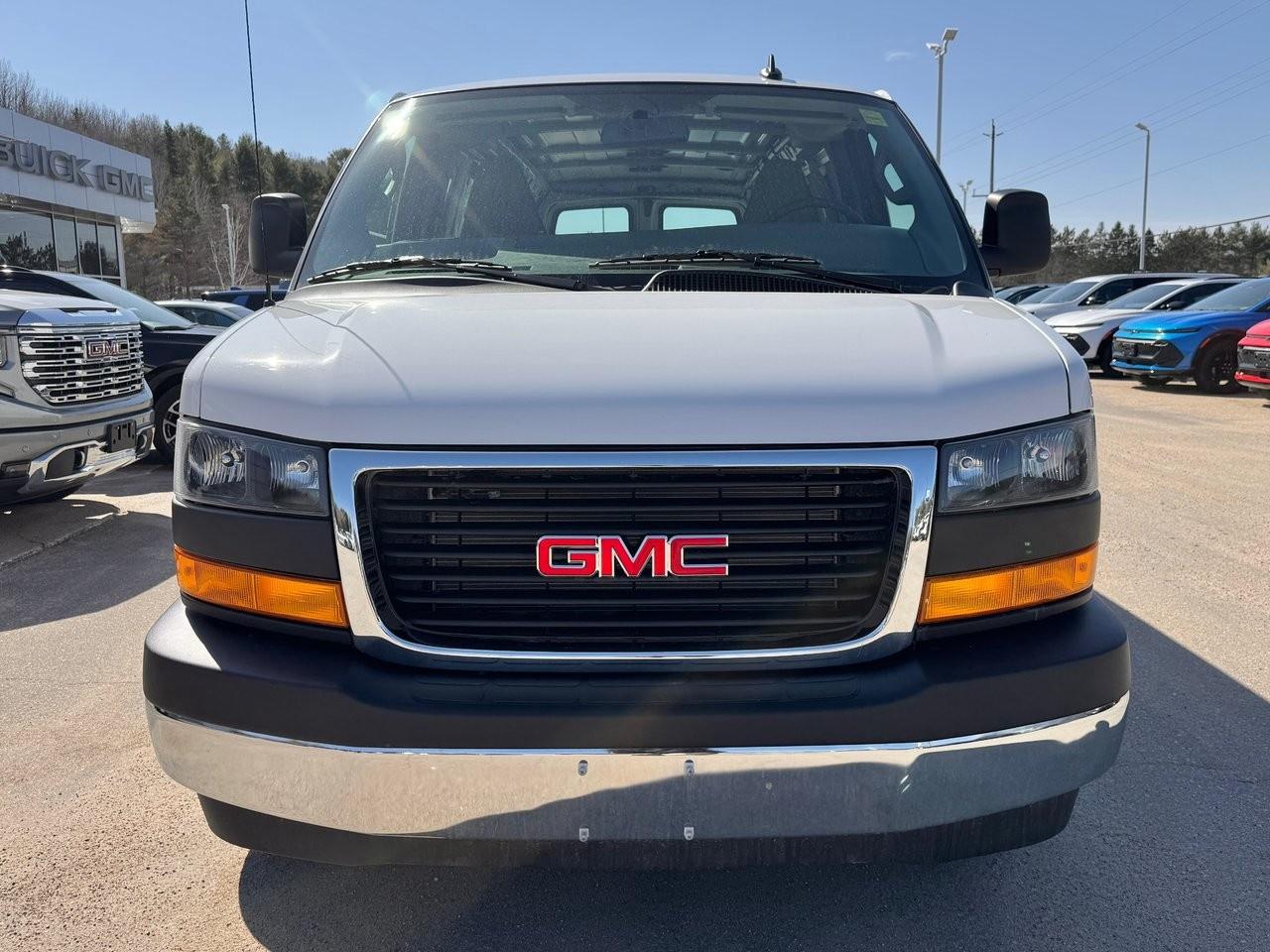 2025 GMC Savana Cargo Van 2500 Regular Wheelbase Rear-Wheel Drive Photo