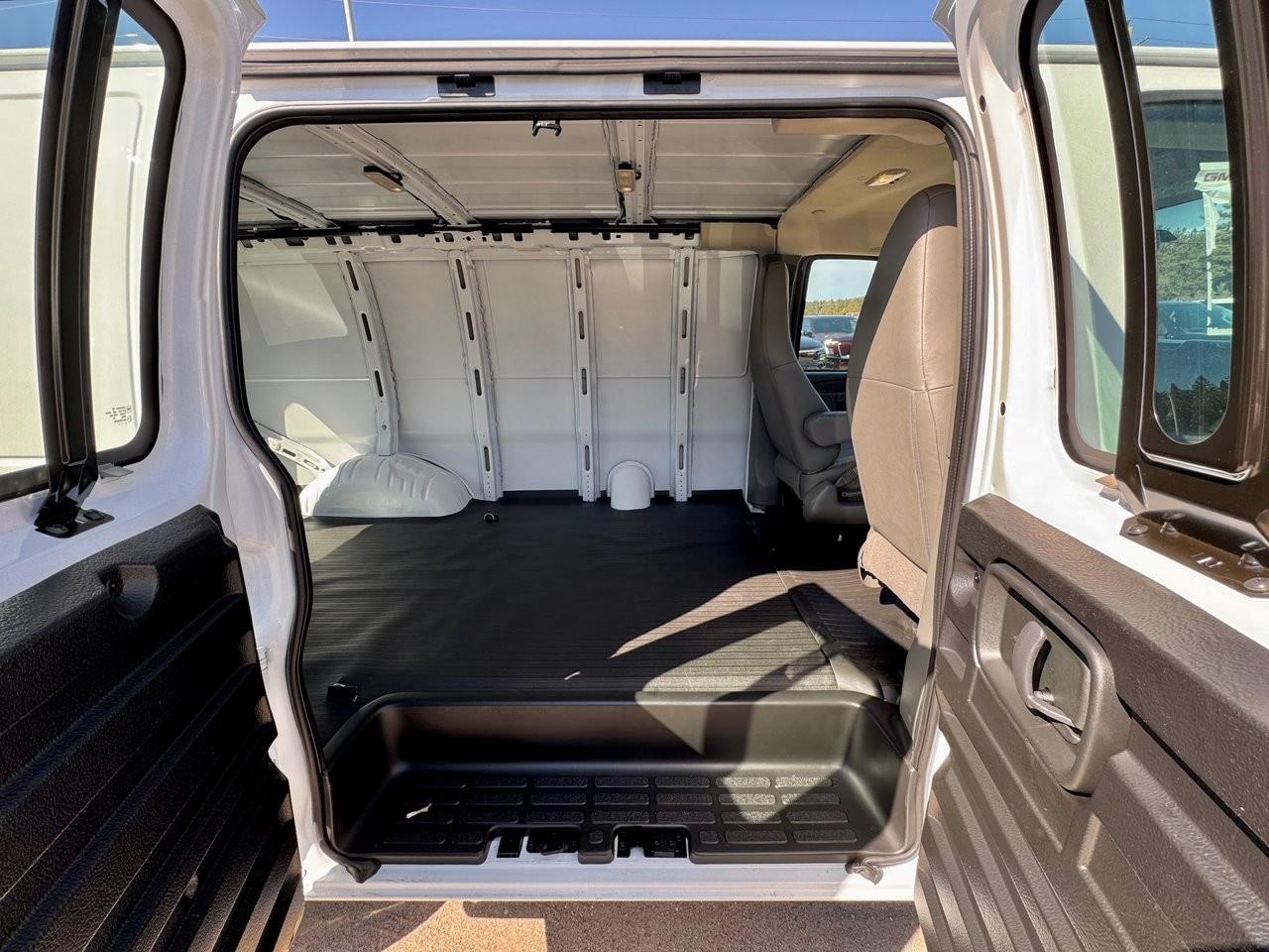 2025 GMC Savana Cargo Van 2500 Regular Wheelbase Rear-Wheel Drive Photo