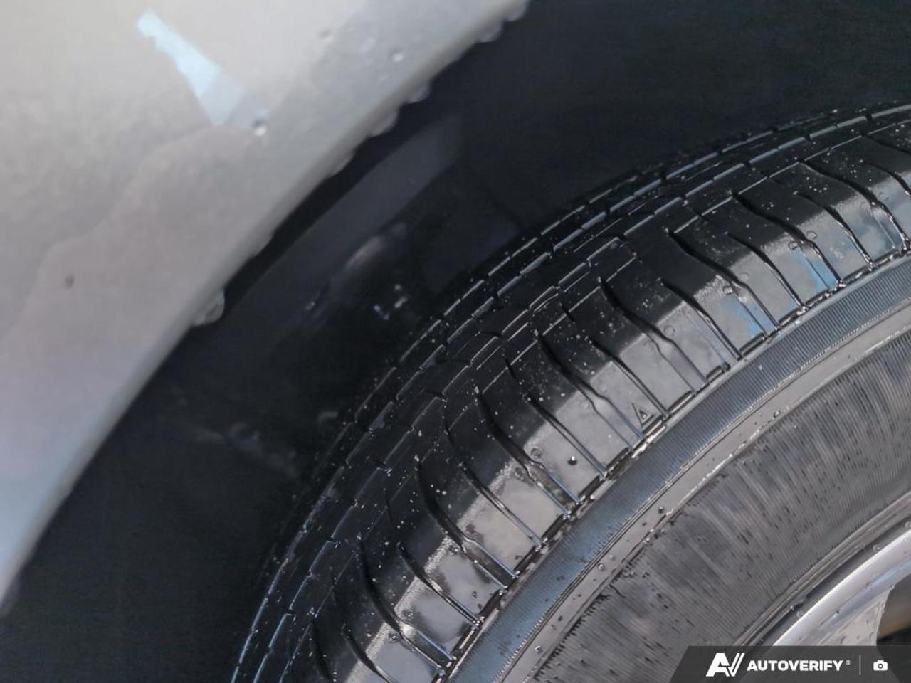 2025 Toyota Sienna LE 8-Passenger 4dr Front-Wheel Drive Passenger Van Photo