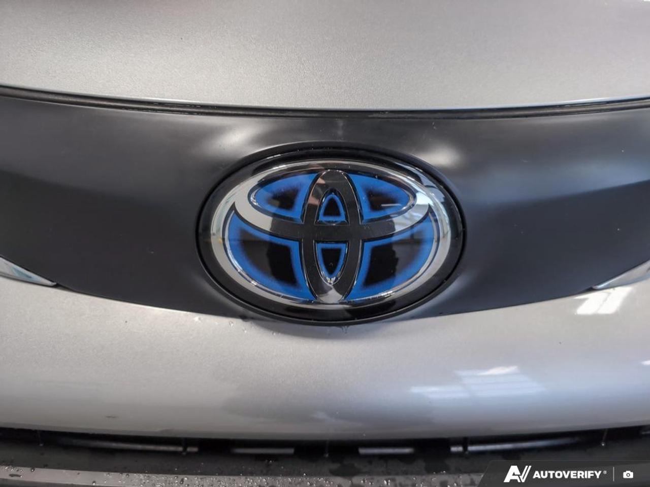 2025 Toyota Sienna LE 8-Passenger 4dr Front-Wheel Drive Passenger Van Photo