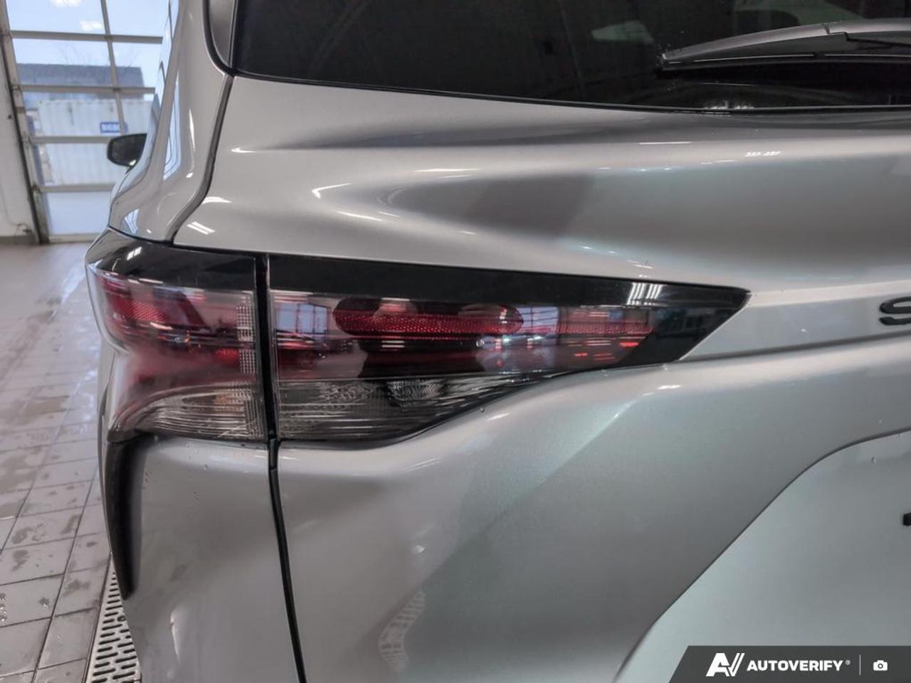 2025 Toyota Sienna LE 8-Passenger 4dr Front-Wheel Drive Passenger Van Photo