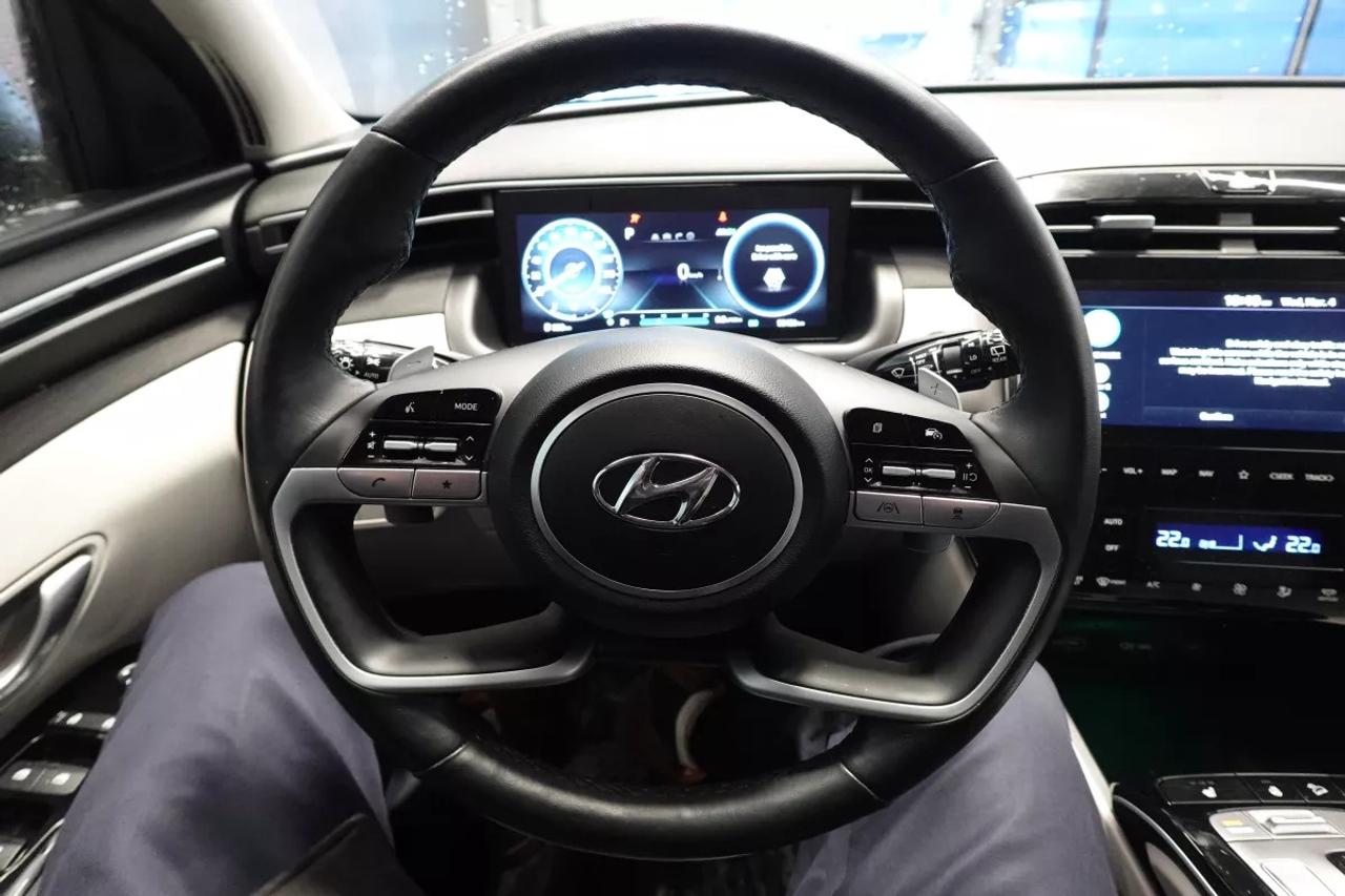 2024 Hyundai Tucson Hybrid LUXURY HYBRID   HEATED SEATS   HEATED WHEEL   APPL Photo