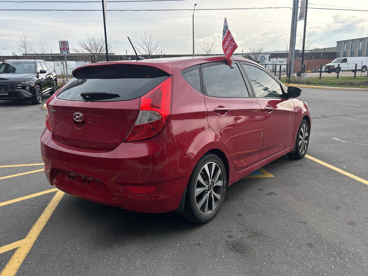 2017 Hyundai Accent 5dr HB Manual Transmission GLS Photo