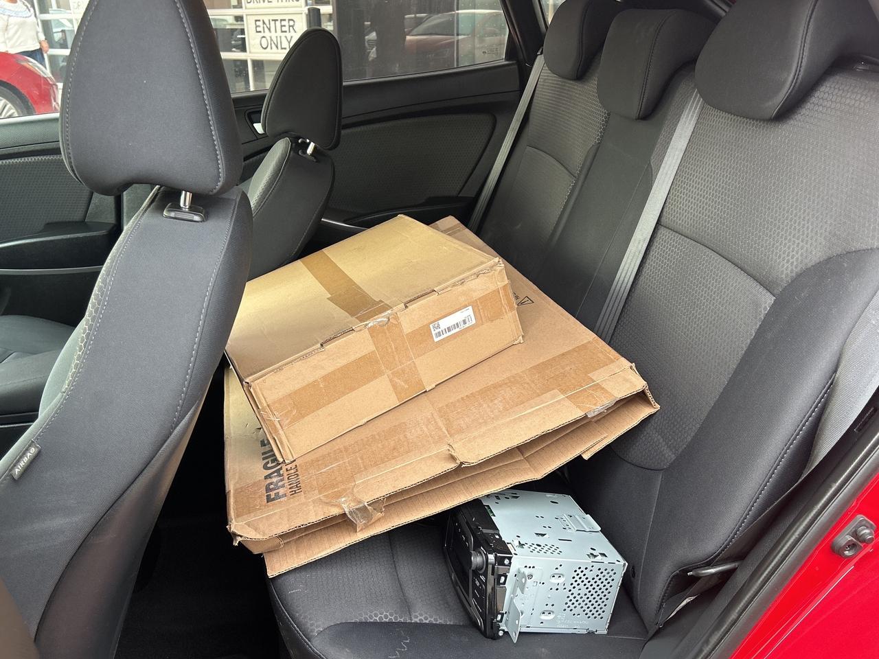 2017 Hyundai Accent 5dr HB Manual Transmission GLS Photo