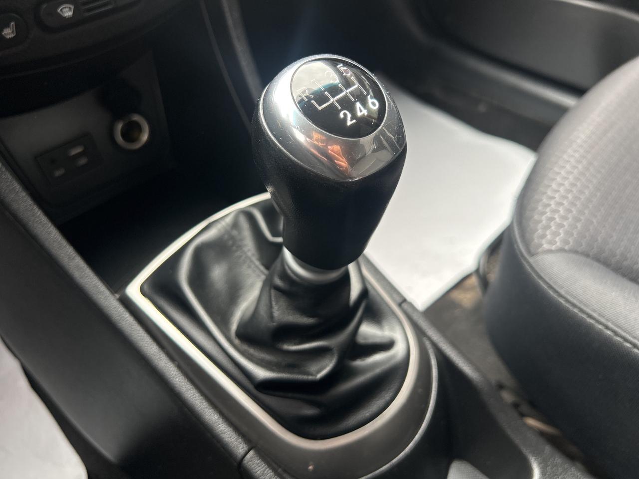 2017 Hyundai Accent 5dr HB Manual Transmission GLS Photo