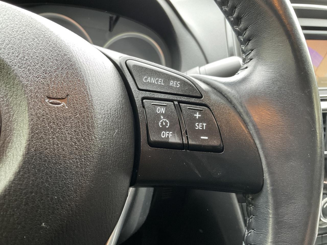 2015 Mazda MAZDA6 GT - LEATHER! NAV! BACK-UP CAM! BSM! SUNROOF! Photo