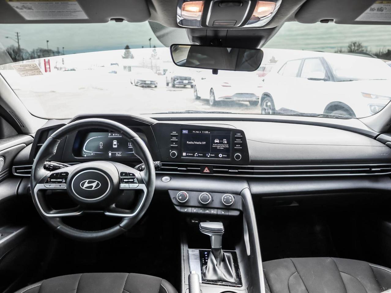2025 Hyundai Elantra  Photo