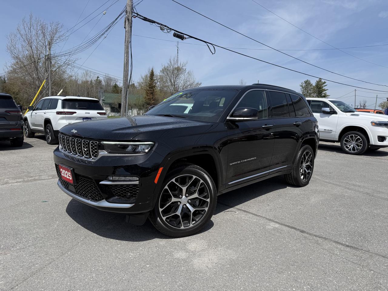 2025 Jeep Grand Cherokee Summit Reserve 4x4 - Pano Sunroof - Massage Seats! Photo0