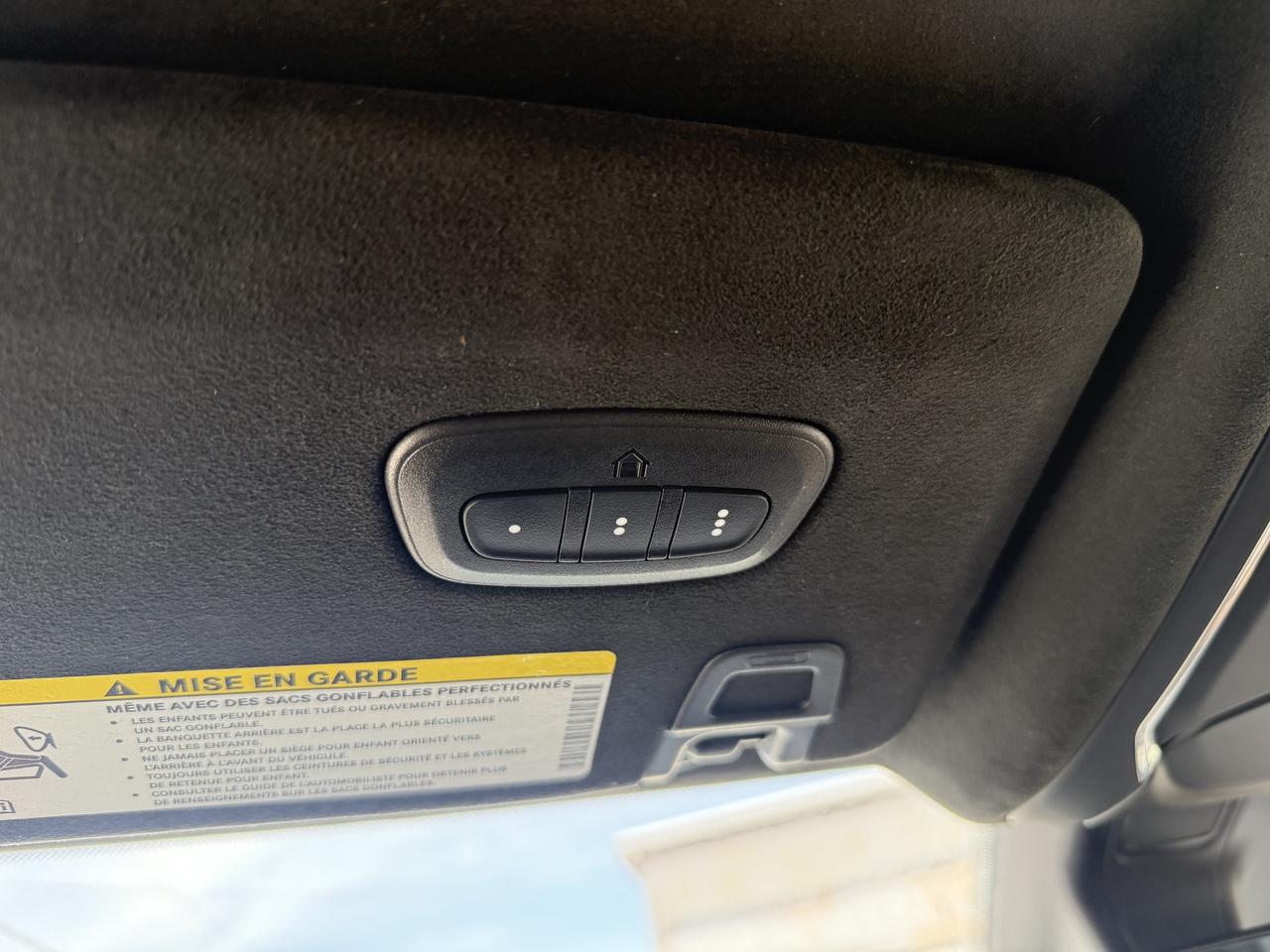2025 Jeep Grand Cherokee Summit Reserve 4x4 - Pano Sunroof - Massage Seats! Photo