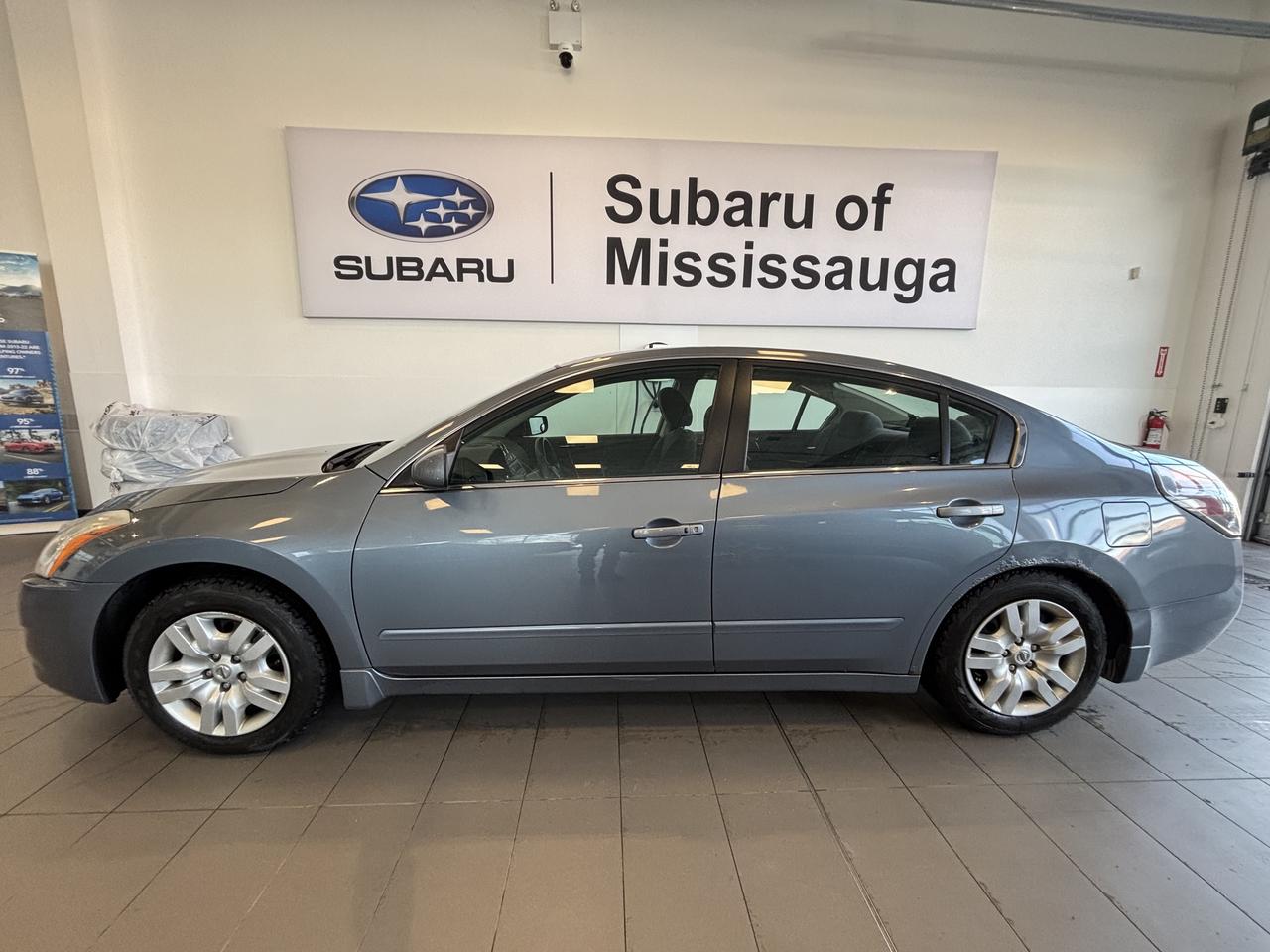 2010 Nissan Altima 2.5S MODEL   CLEAN CARFAX START BUTTON  SOLD AS-IS Photo3