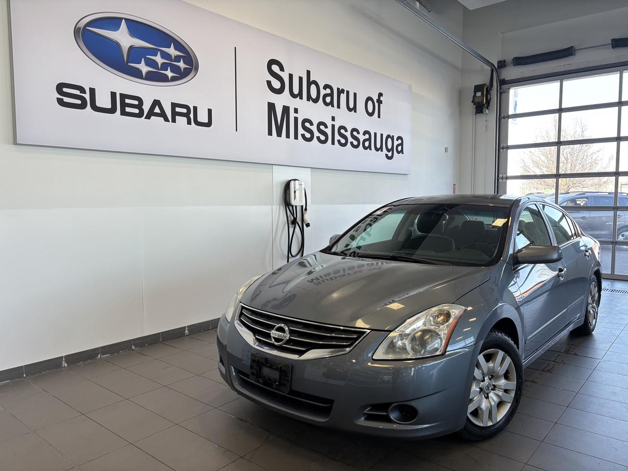 2010 Nissan Altima 2.5S MODEL   CLEAN CARFAX START BUTTON  SOLD AS-IS Photo