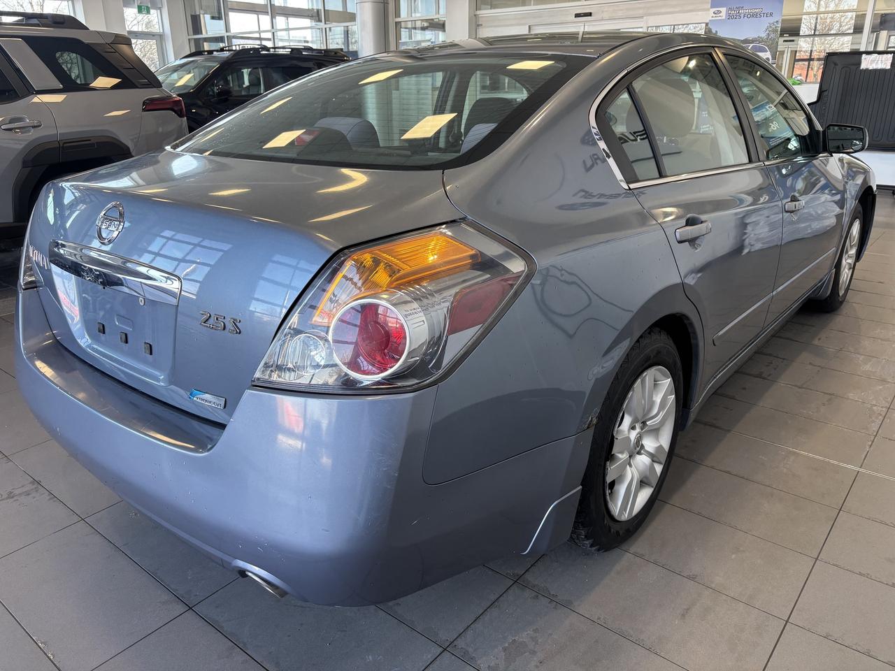 2010 Nissan Altima 2.5S MODEL   CLEAN CARFAX START BUTTON  SOLD AS-IS Photo