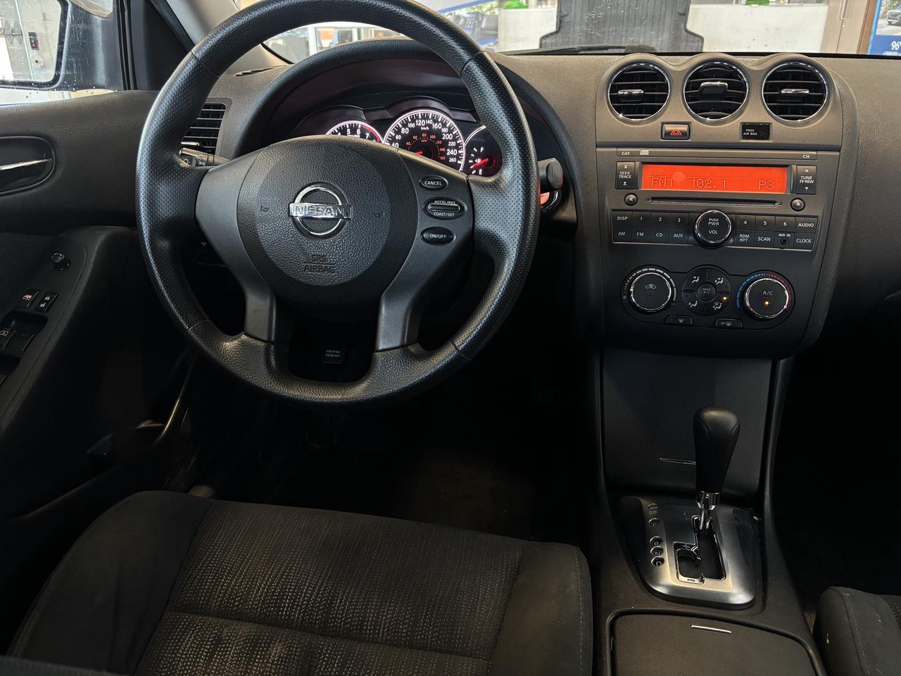 2010 Nissan Altima 2.5S MODEL   CLEAN CARFAX START BUTTON  SOLD AS-IS Photo