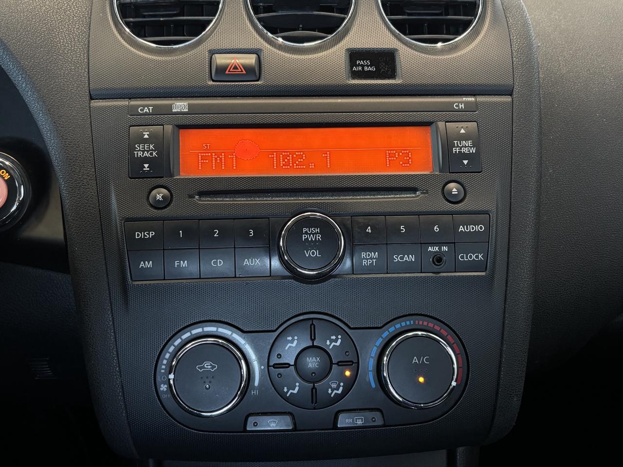 2010 Nissan Altima 2.5S MODEL   CLEAN CARFAX START BUTTON  SOLD AS-IS Photo