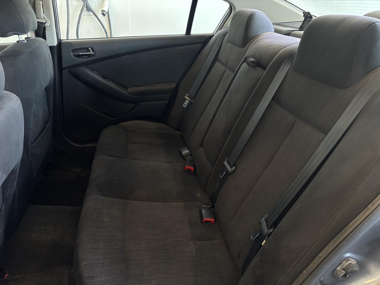 2010 Nissan Altima 2.5S MODEL   CLEAN CARFAX START BUTTON  SOLD AS-IS Photo