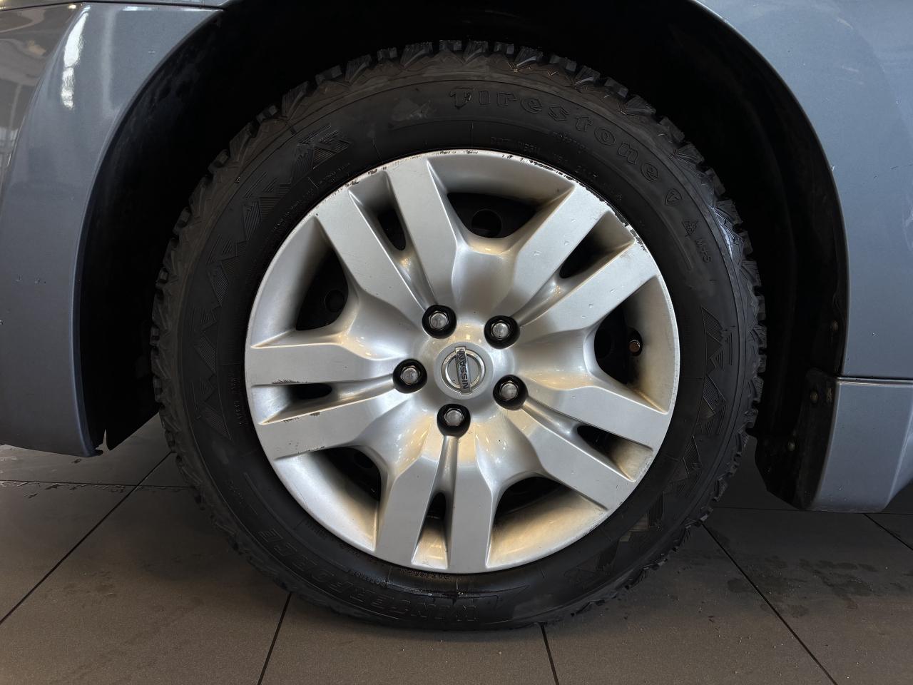 2010 Nissan Altima 2.5S MODEL   CLEAN CARFAX START BUTTON  SOLD AS-IS Photo